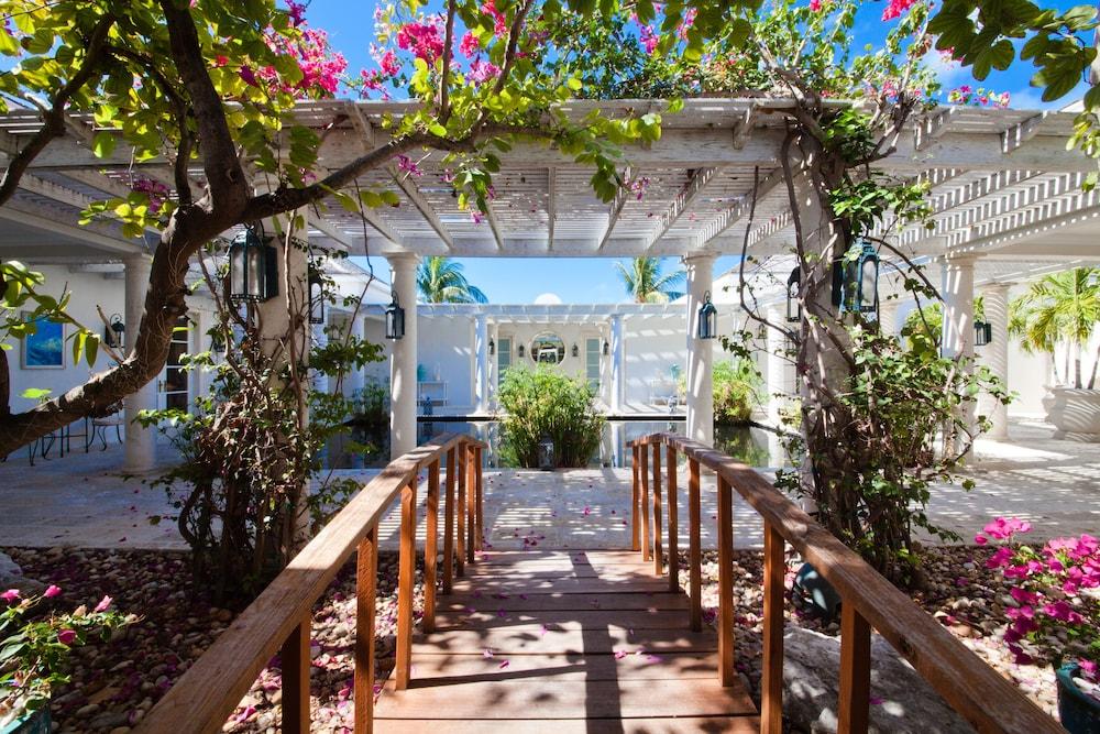 The Palms Turks And Caicos Hotel เกรซเบย์ ภายนอก รูปภาพ